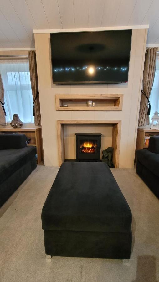 Luxury Lodge On Edge Of New Forest And 800M From Sea Entertainment And Leisure Passes Included Milford on Sea Exterior photo